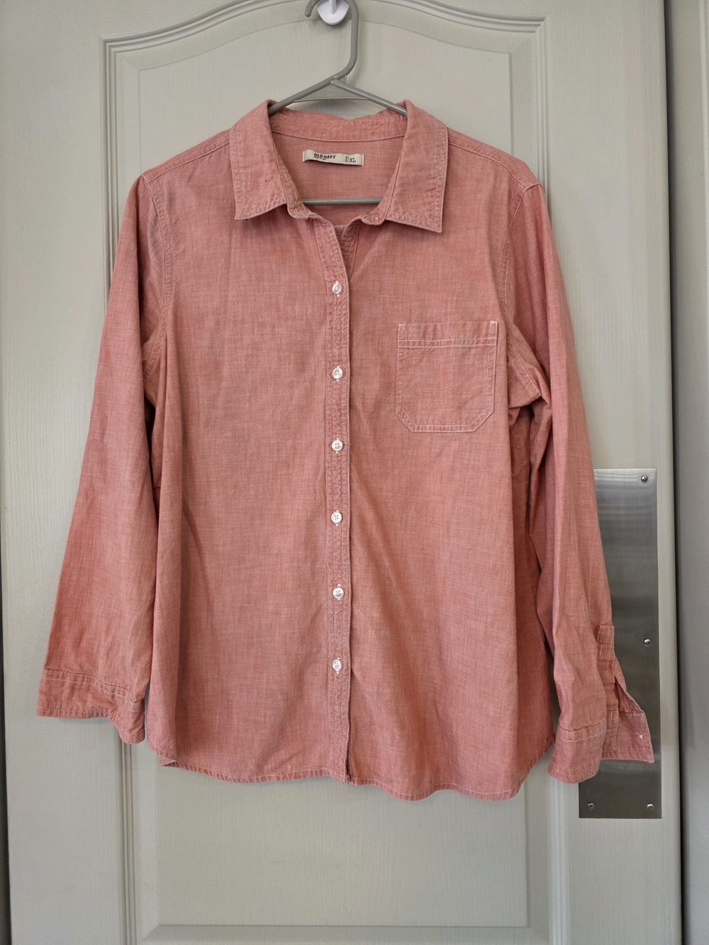 Old Navy Lightweight Button-Up Shirt in Dusty Pink